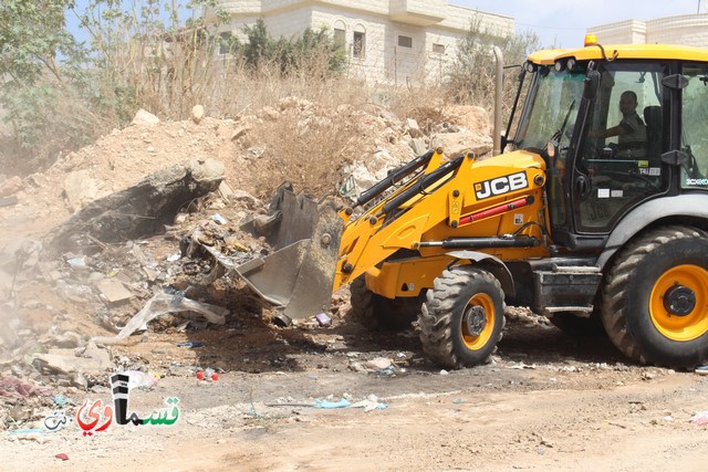 فيديو : بعد توجه قسماوي نت مدير قسم الصيانة والبستنة نادر ابو عقل يستجيب لنداء سكان الحي الجنوبي وحملة تنظيفات واسعة 